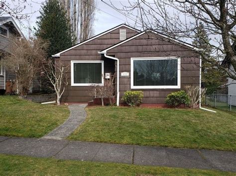 3 bedrooms and 1 bathroom with 1 car garage and storage space. . Houses for rent in tacoma wa